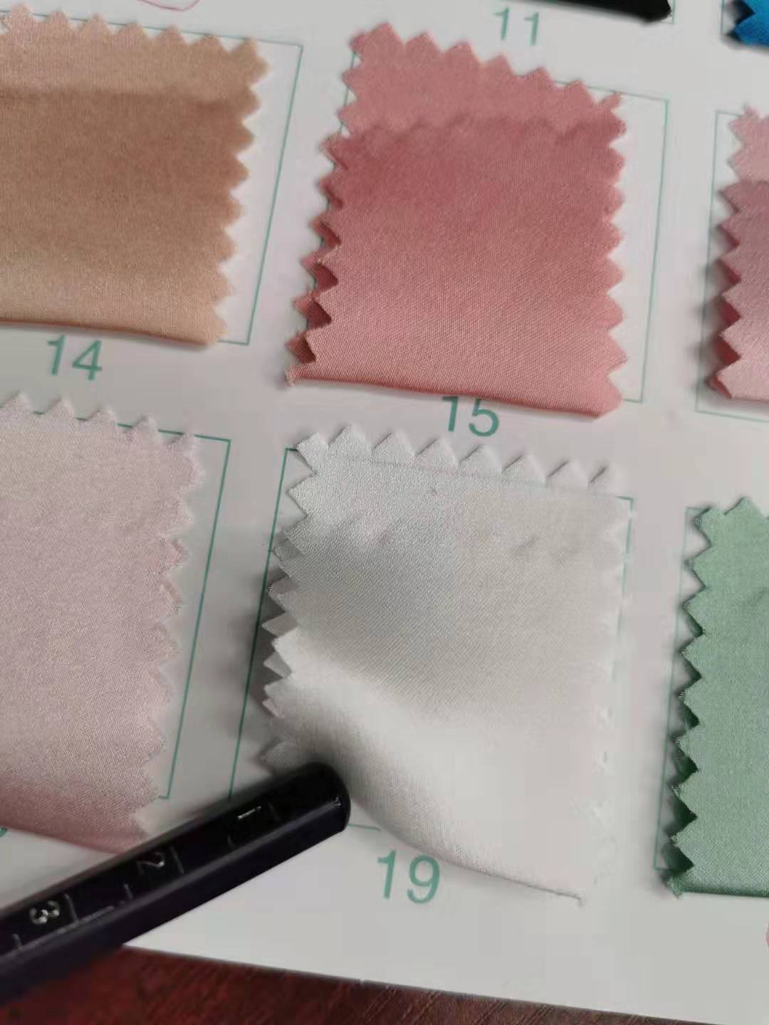 Freedombeauty | Plain crepe silk 16/19 mmi 114 cm width 100% mulberry silk fabric wholesale clothing pillowcase silk fabric