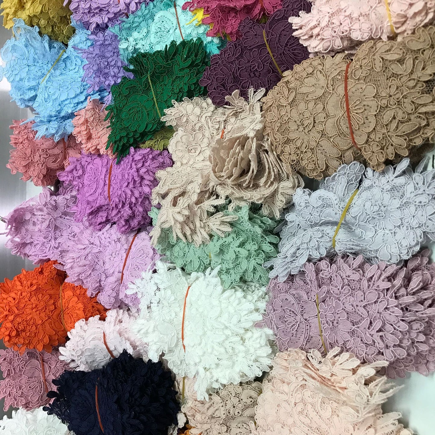 Freedombeauty | Supply Computer Embroidery Car Strand Lace Wedding Dress Fashion Accessories