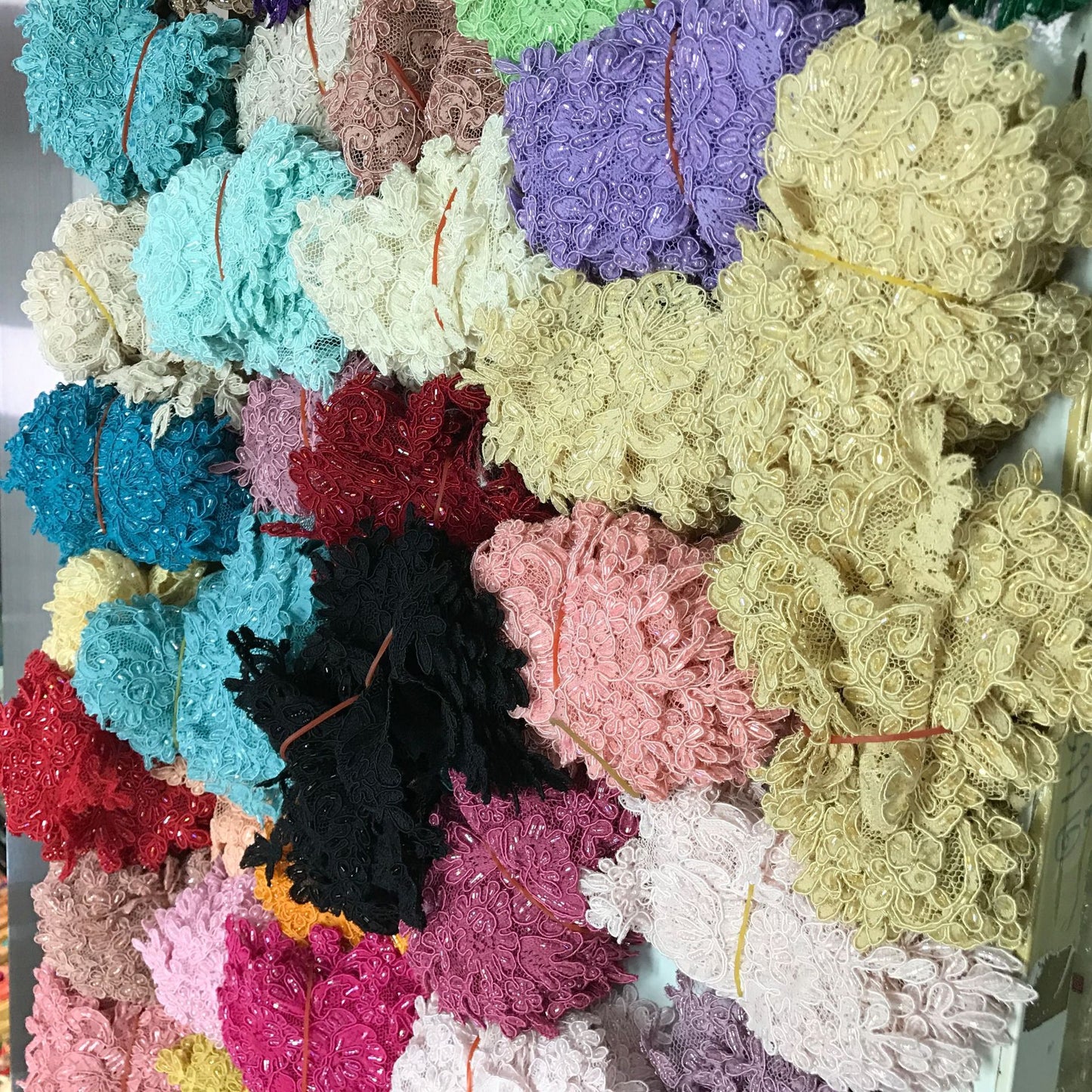 Freedombeauty | Supply Computer Embroidery Car Strand Lace Wedding Dress Fashion Accessories