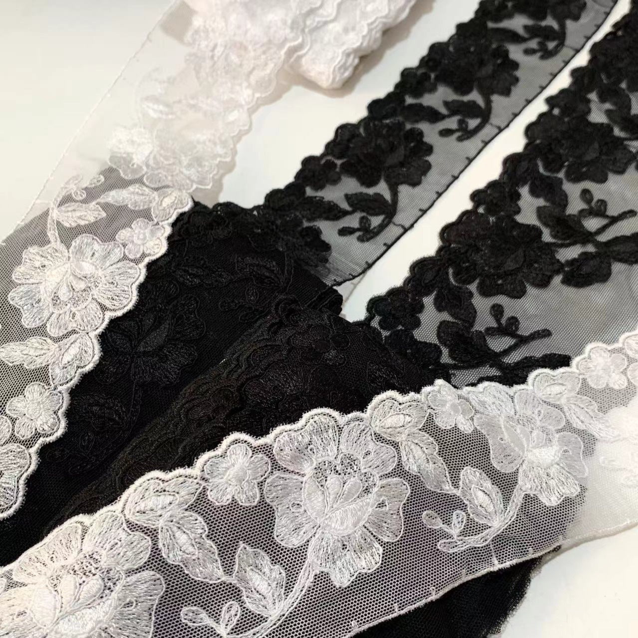 FREEDOMBEAUTY | Spot retro black and white keel embroidery mesh lace accessories decorative design DIY clothing fabric