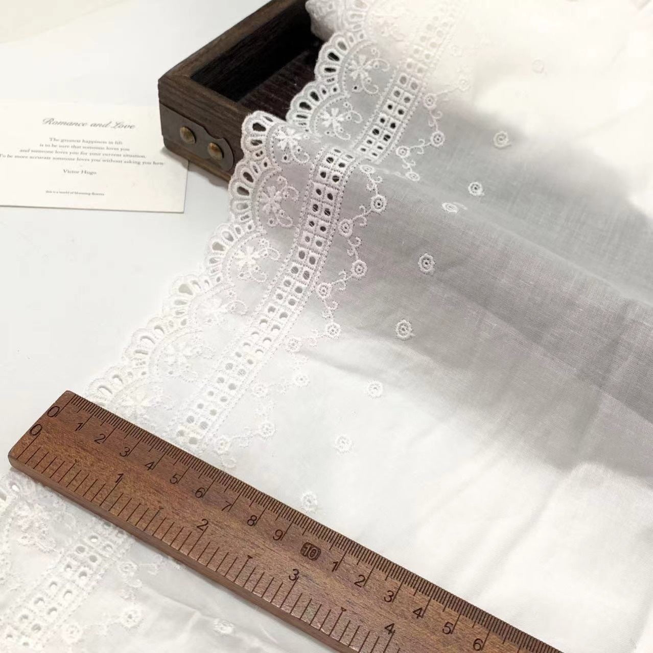 FREEDOMBEAUTY | Spot black and white hollow retro cotton cloth embroidery lace width 45CM clothing bedding design DIY fabric