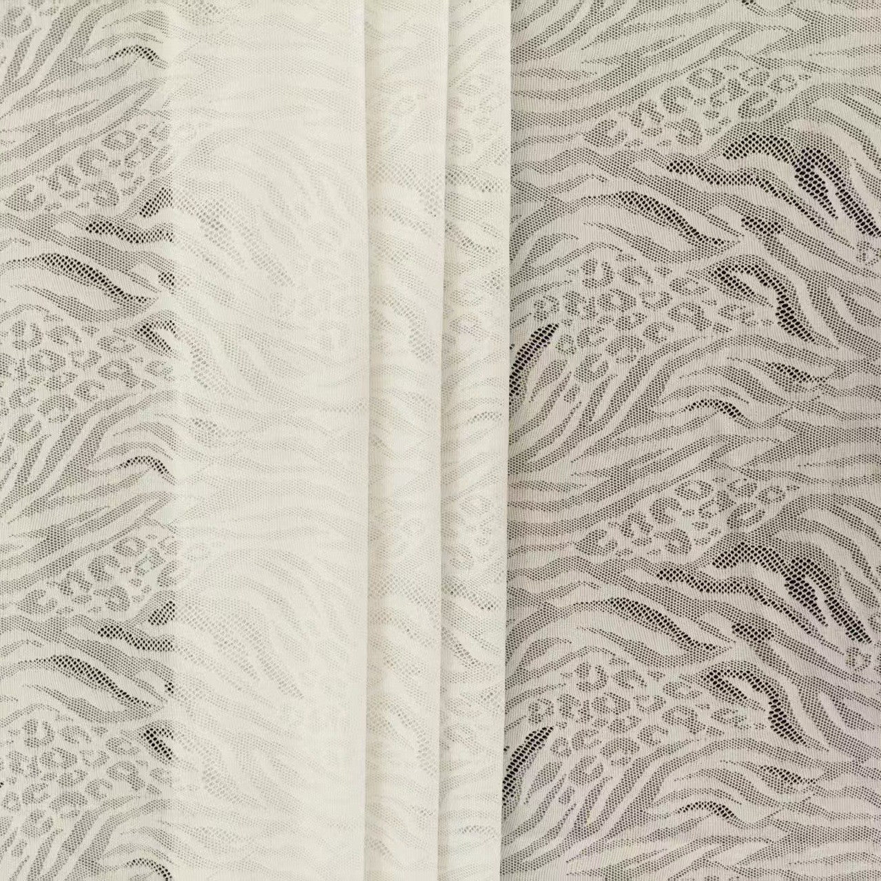 FREEDOMBEAUTY | 130cm elastic animal leopard print zebra pattern lace fabric, classic European and American fashion base, European and American style spot lace