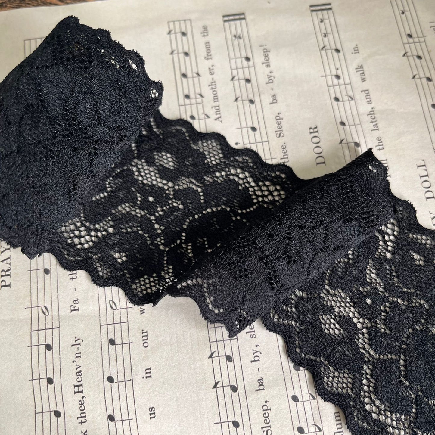 FREEDOMBEAUTY | Factory direct sales, spot quick hair French elegant hollow 6CM elastic lace lace accessories, handmade DIY decoration