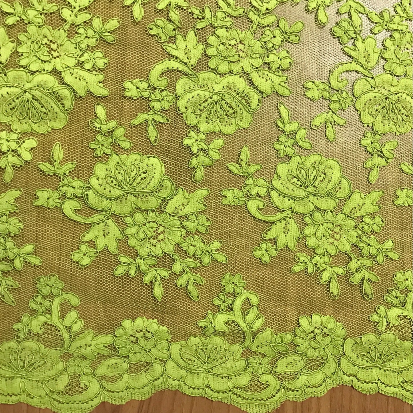 Freedombeauty | in Stock Strand Lace Fabric B388 Wedding Dress Veil Fashion Accessories