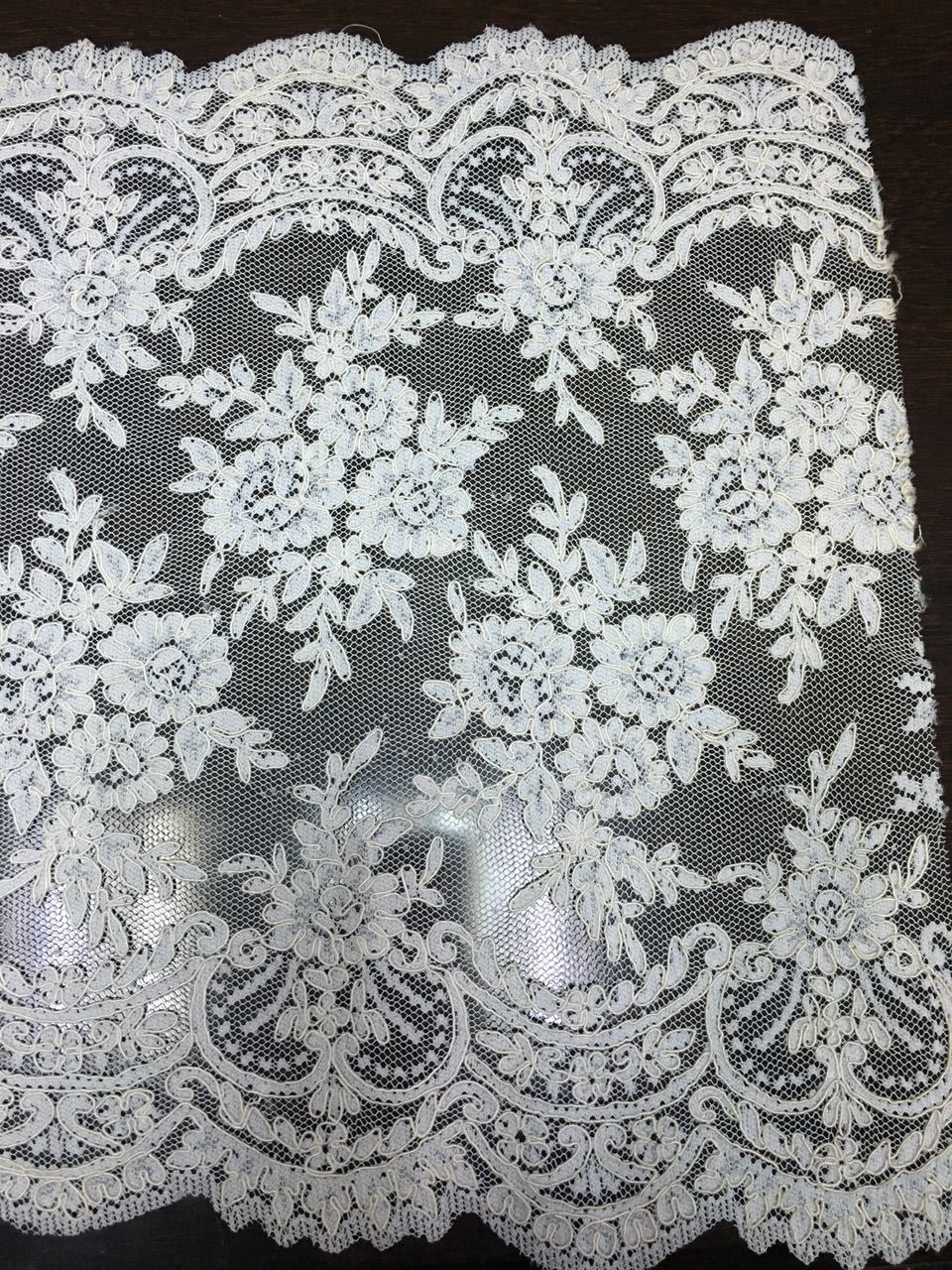 Freedombeauty | Beige Champagne in Stock Lace Car Strand Fabric B786 Bar Code