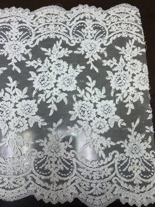 Freedombeauty | Beige Champagne in Stock Lace Car Strand Fabric B786 Bar Code