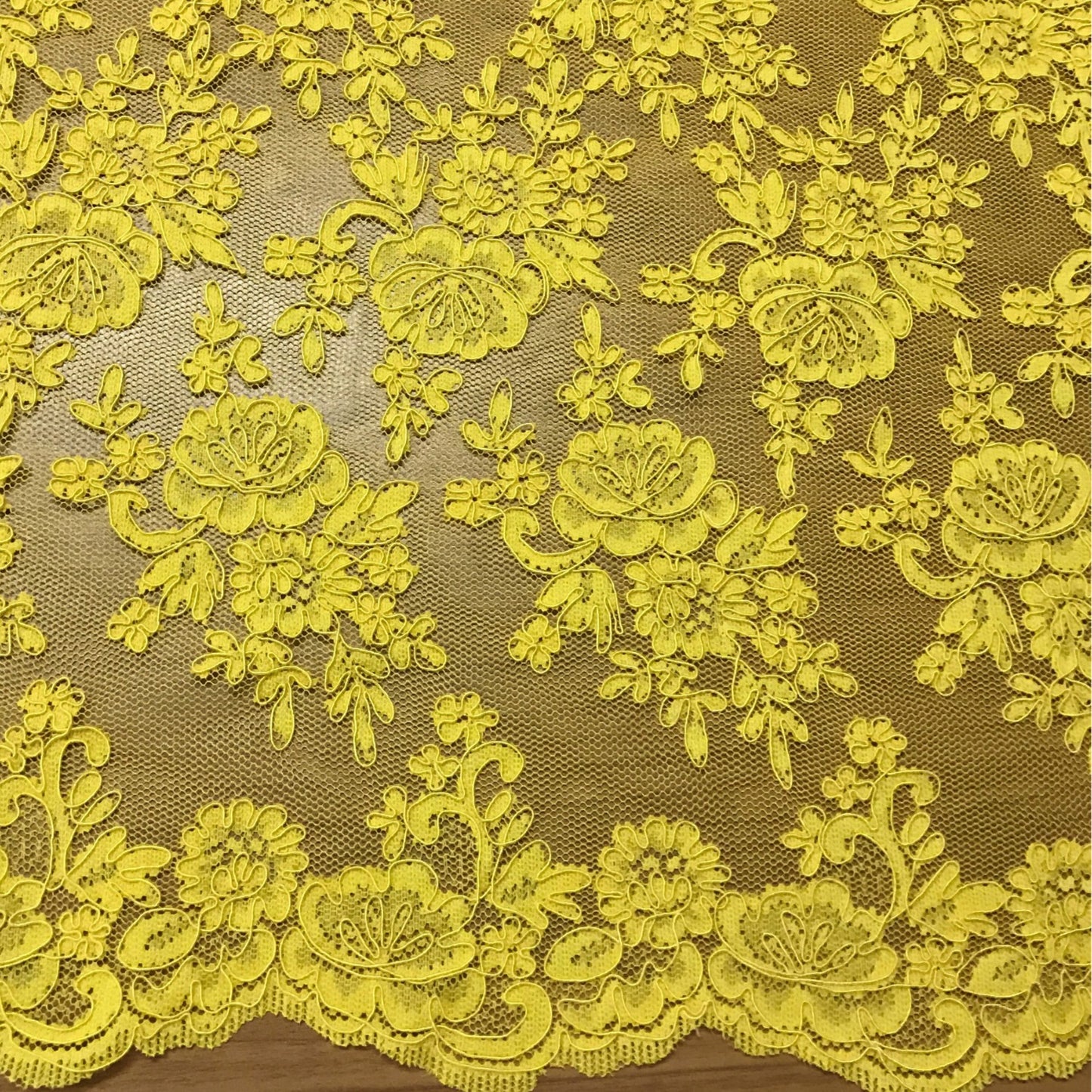 Freedombeauty | in Stock Strand Lace Fabric B388 Wedding Dress Veil Fashion Accessories