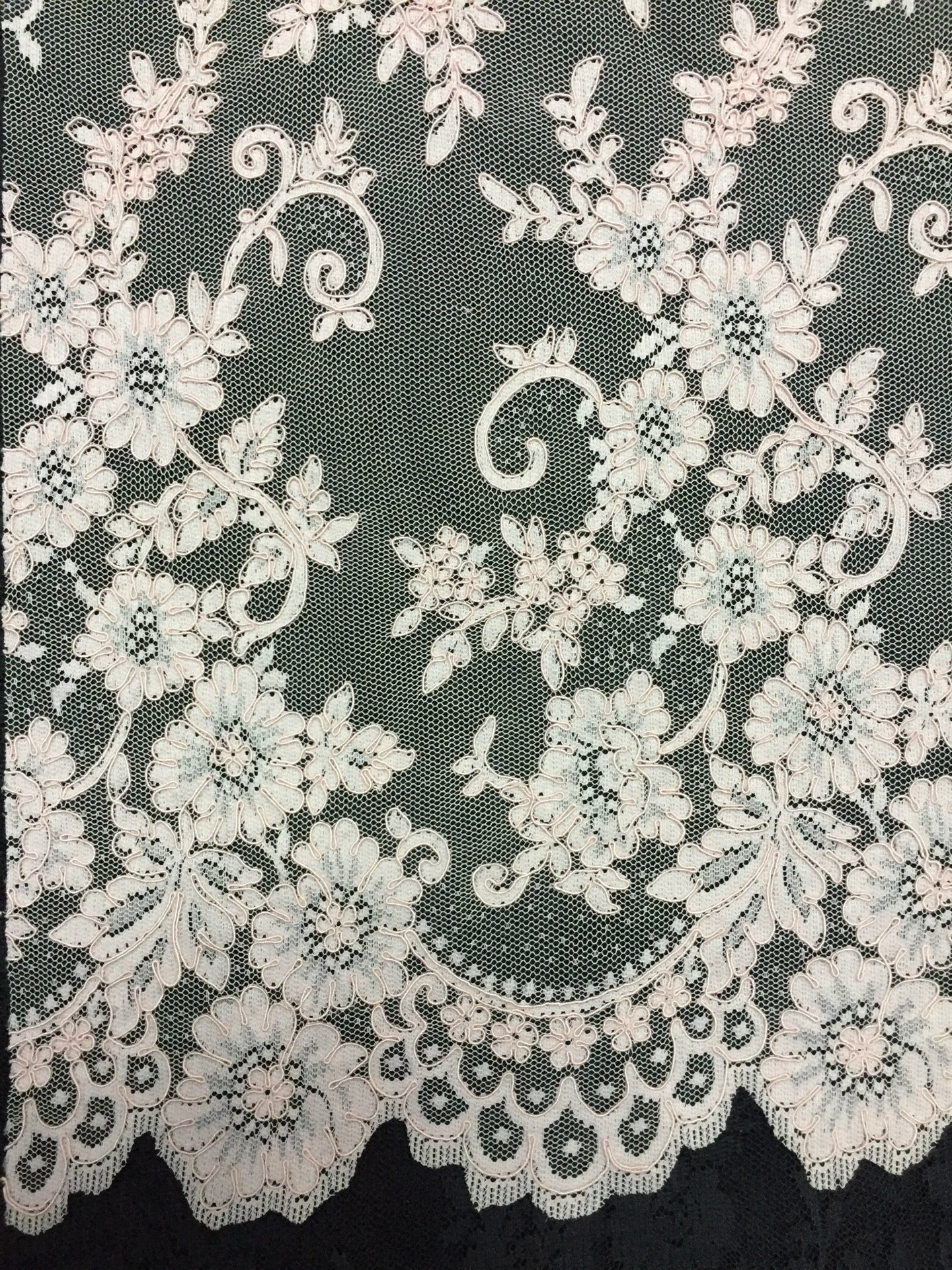 Freedombeauty | Supply Car Strand Lace Fabric B815 Wedding Dress Fashion Accessories