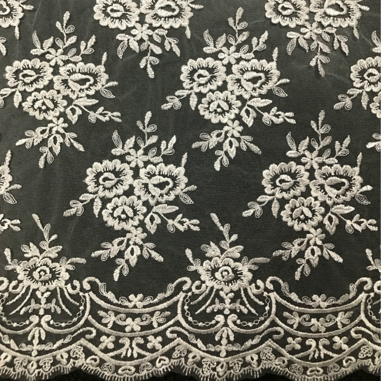 Freedombeauty | New Computer Embroidered Lace B797 Wedding Dress Veil Materials